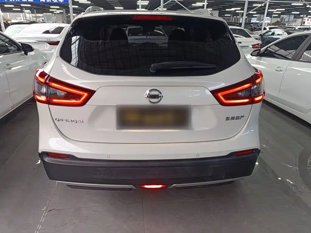 Nissan Qashqai — фото 2