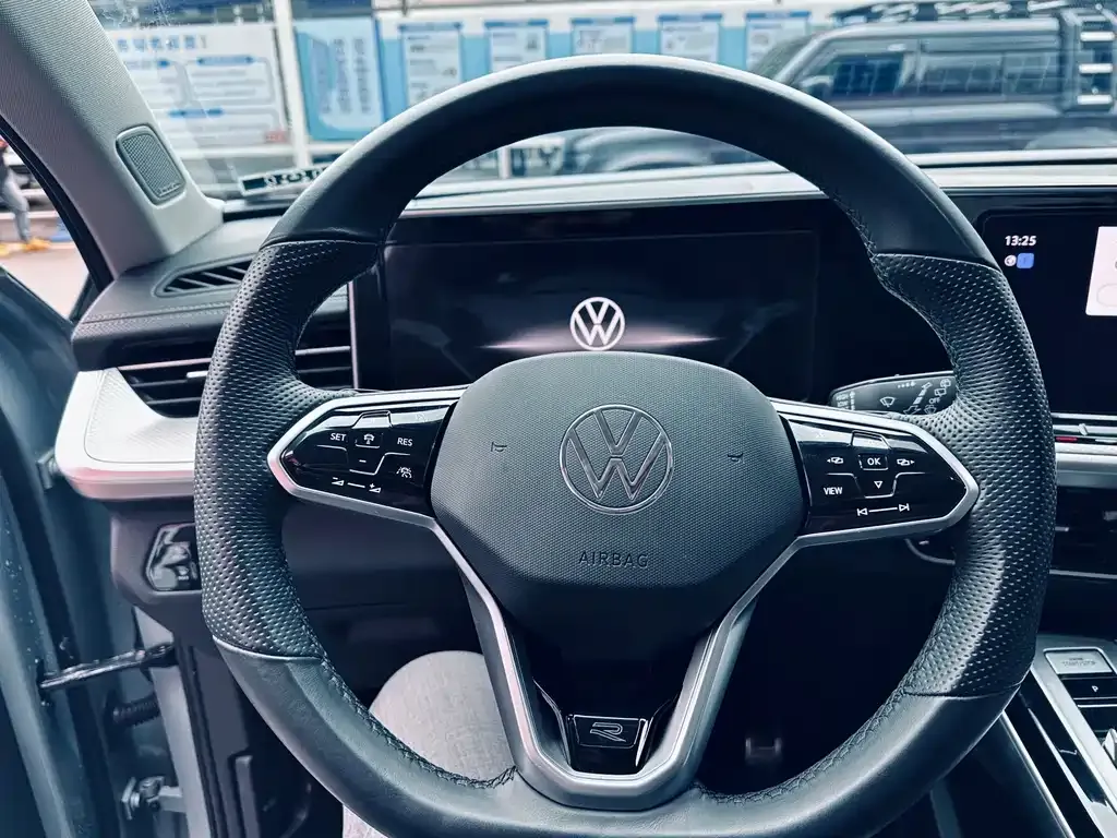 Volkswagen Tavendor 2023 из CN, фото 9