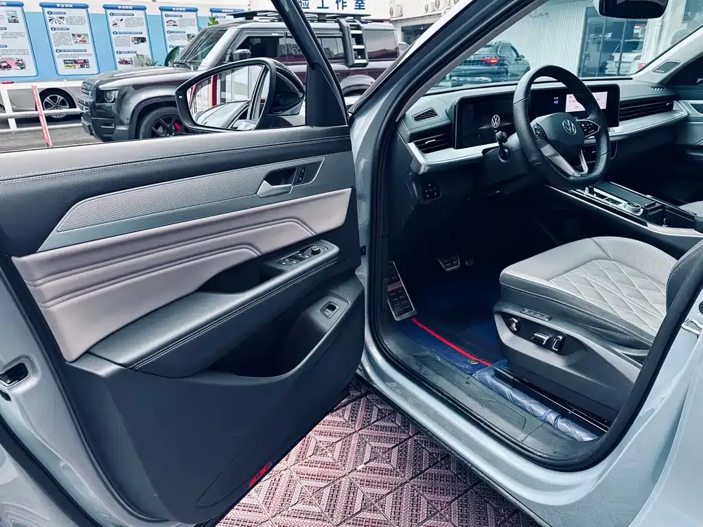 Volkswagen Tavendor 2023 из CN, фото 5