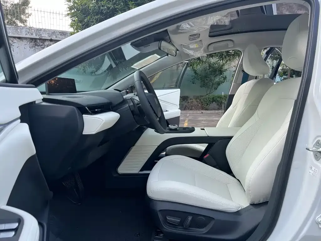 Toyota bZ5 2025 из CN, фото 4