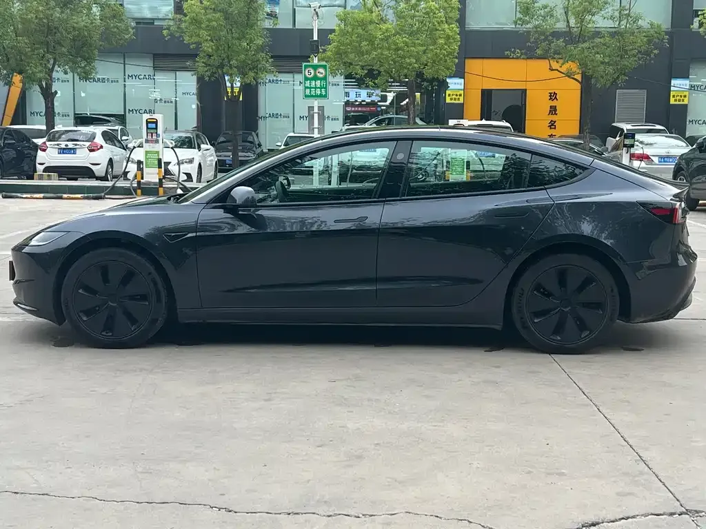 Tesla Model 3 2024 из CN, фото 8