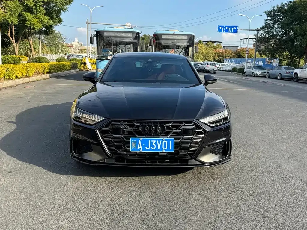 Audi A7L 2024 из CN, фото 10