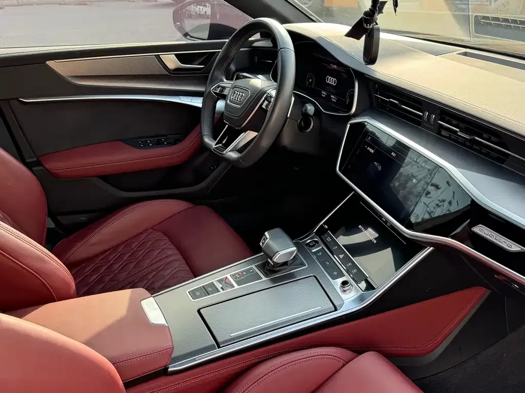 Audi A7L 2024 из CN, фото 8