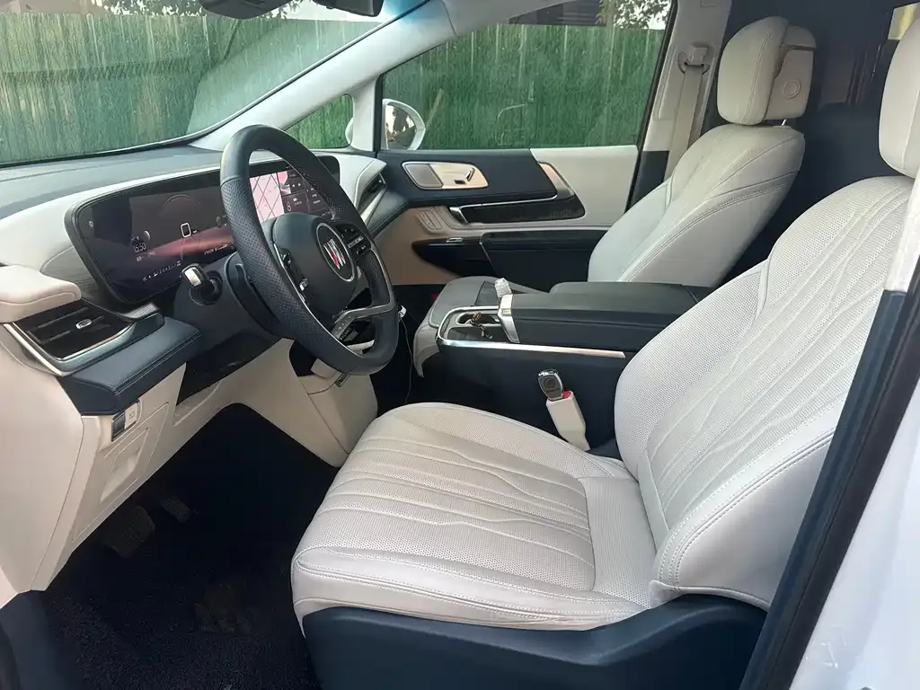 Buick Century 2024 из CN, фото 2