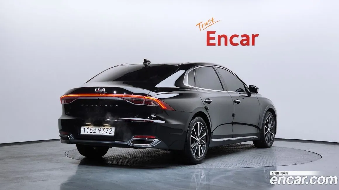 Hyundai Grandeur 2022 из KR, фото 2