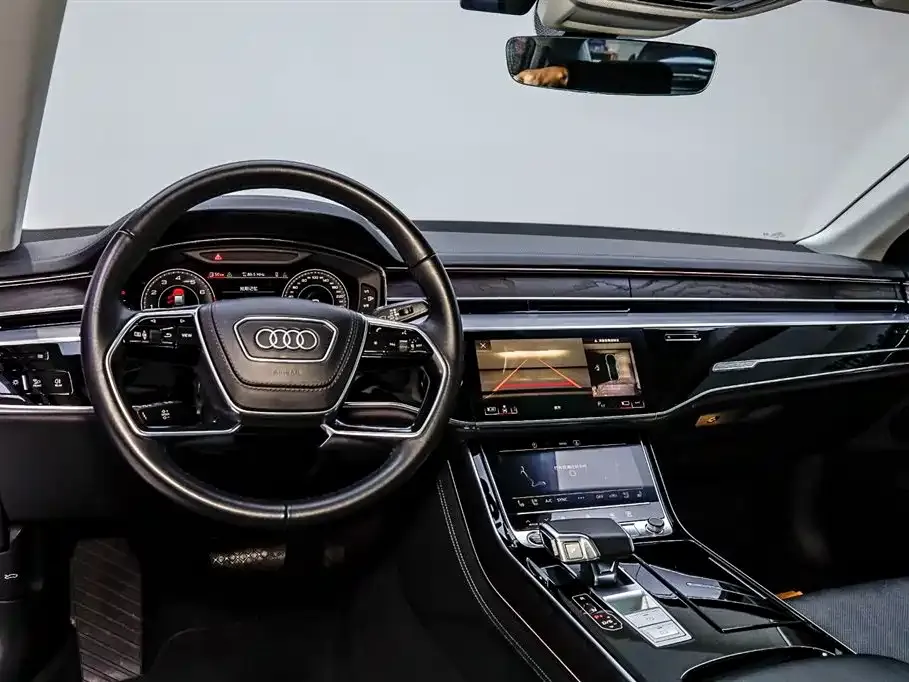 Audi A8 2022 из CN, фото 4