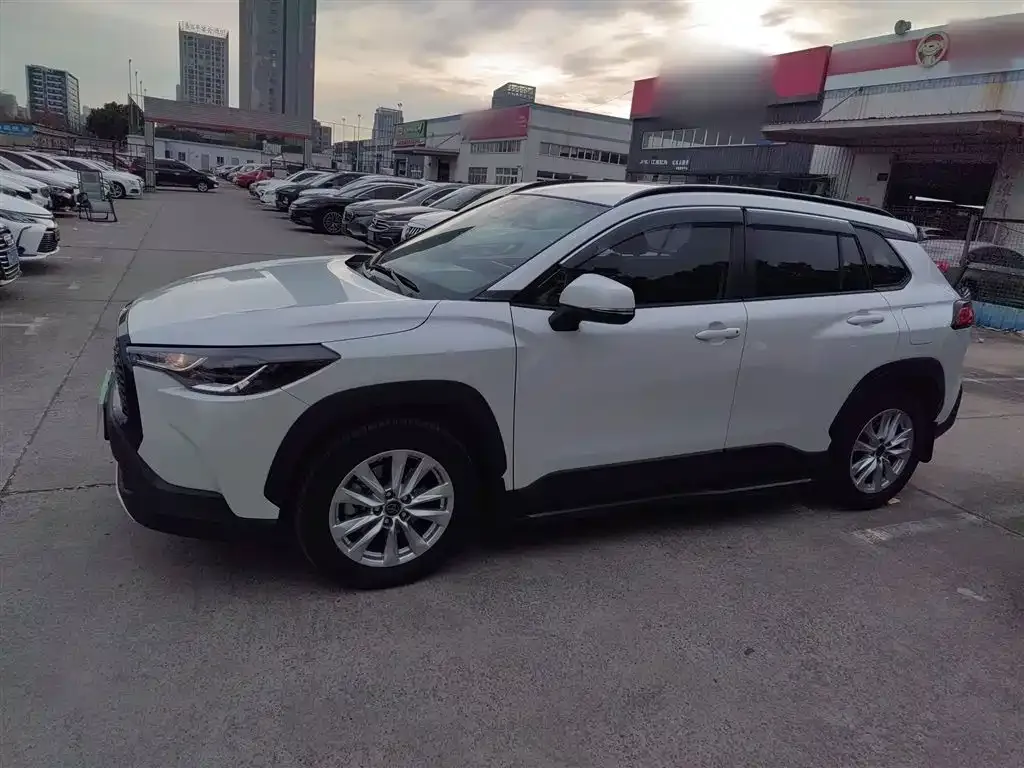 Toyota Corolla Cross 2023 из CN, фото 3