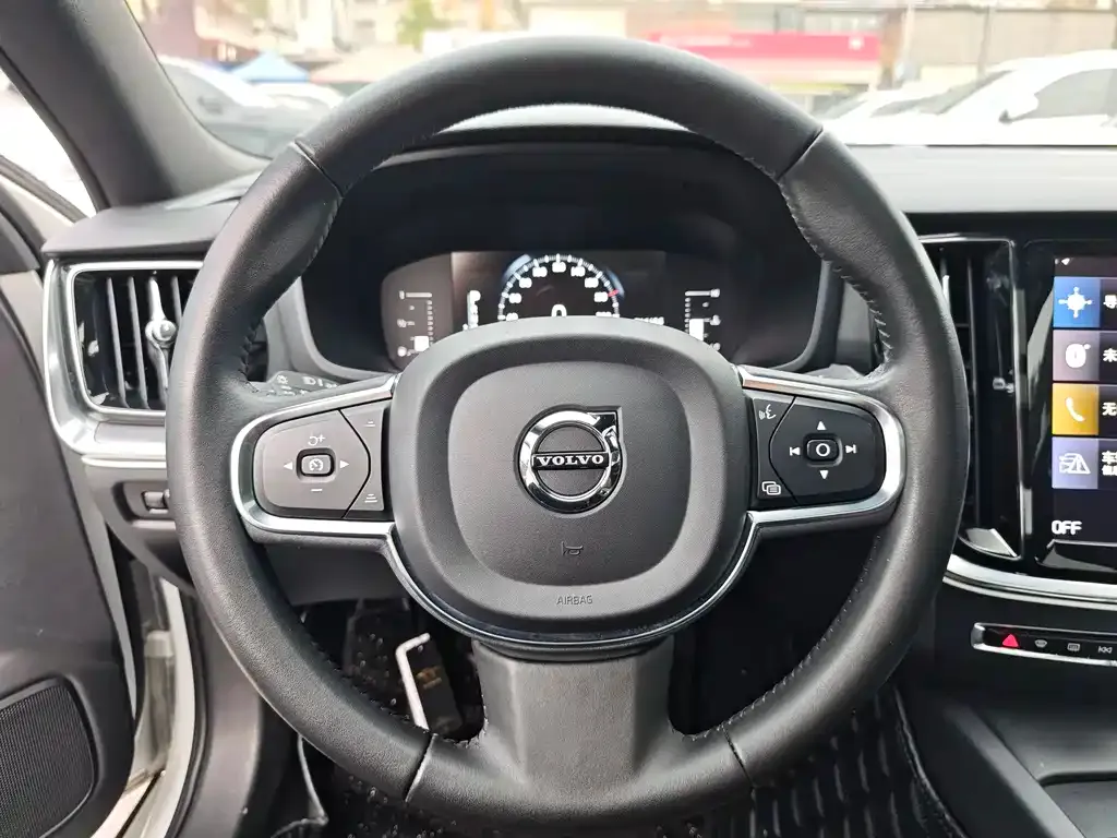 Volvo S60 2021 из CN, фото 6