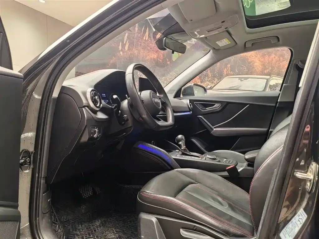 Audi Q2L 2023 из CN, фото 10