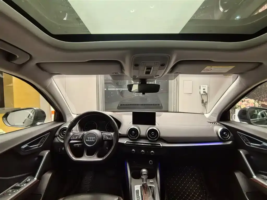 Audi Q2L 2023 из CN, фото 2
