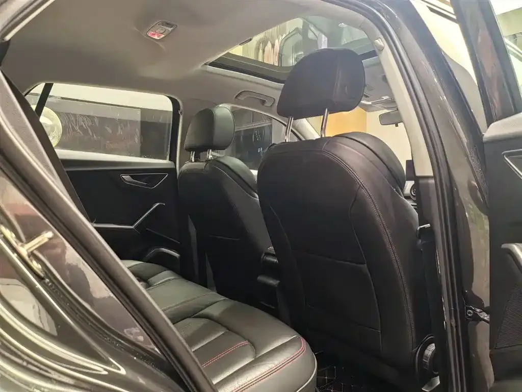 Audi Q2L 2023 из CN, фото 5