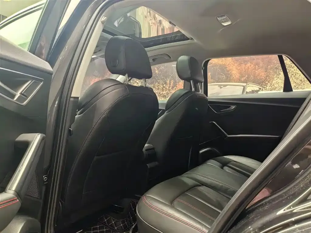 Audi Q2L 2023 из CN, фото 4