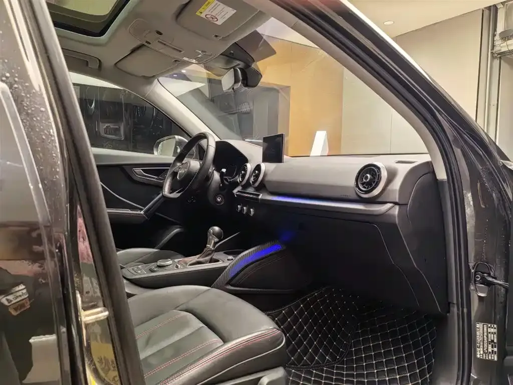 Audi Q2L 2023 из CN, фото 9