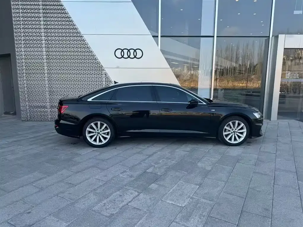 Audi A6L — фото 6