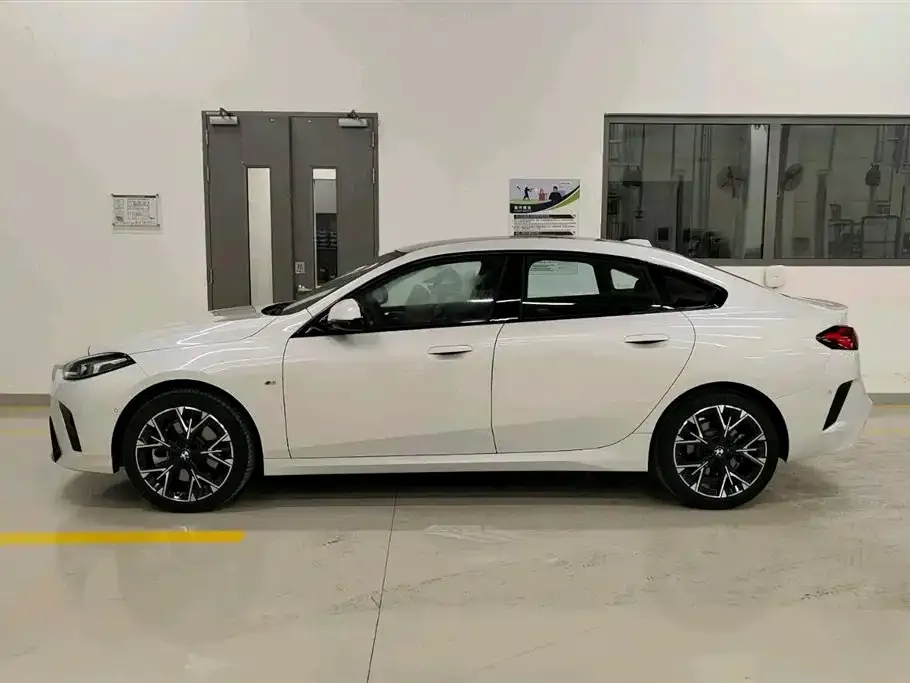 BMW 2 Series 2025 из CN, фото 2