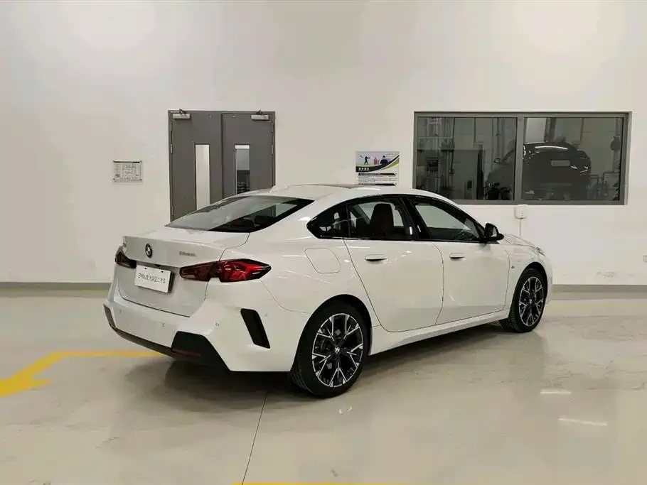 BMW 2 Series 2025 из CN, фото 3