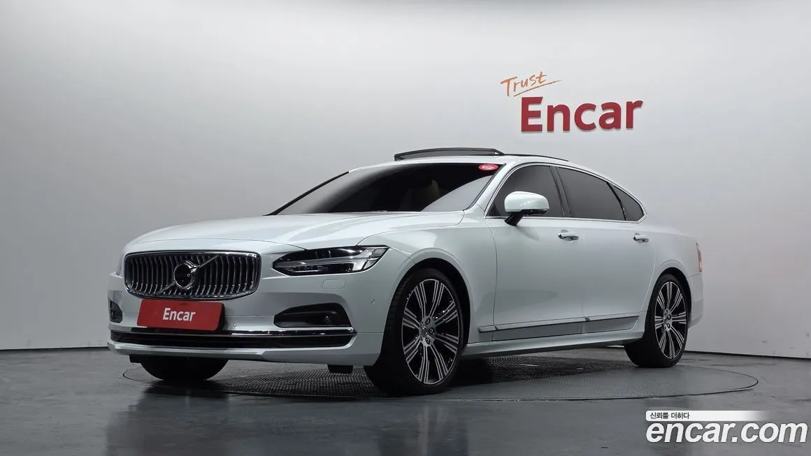 Volvo S90 — фото 1