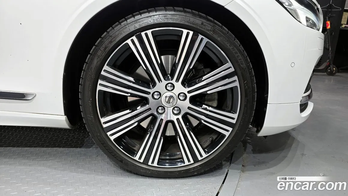 Volvo S90 — фото 10