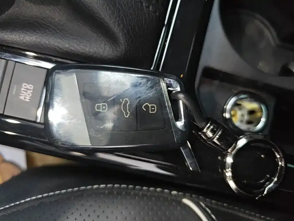 Volkswagen Passat 2024 из CN, фото 2