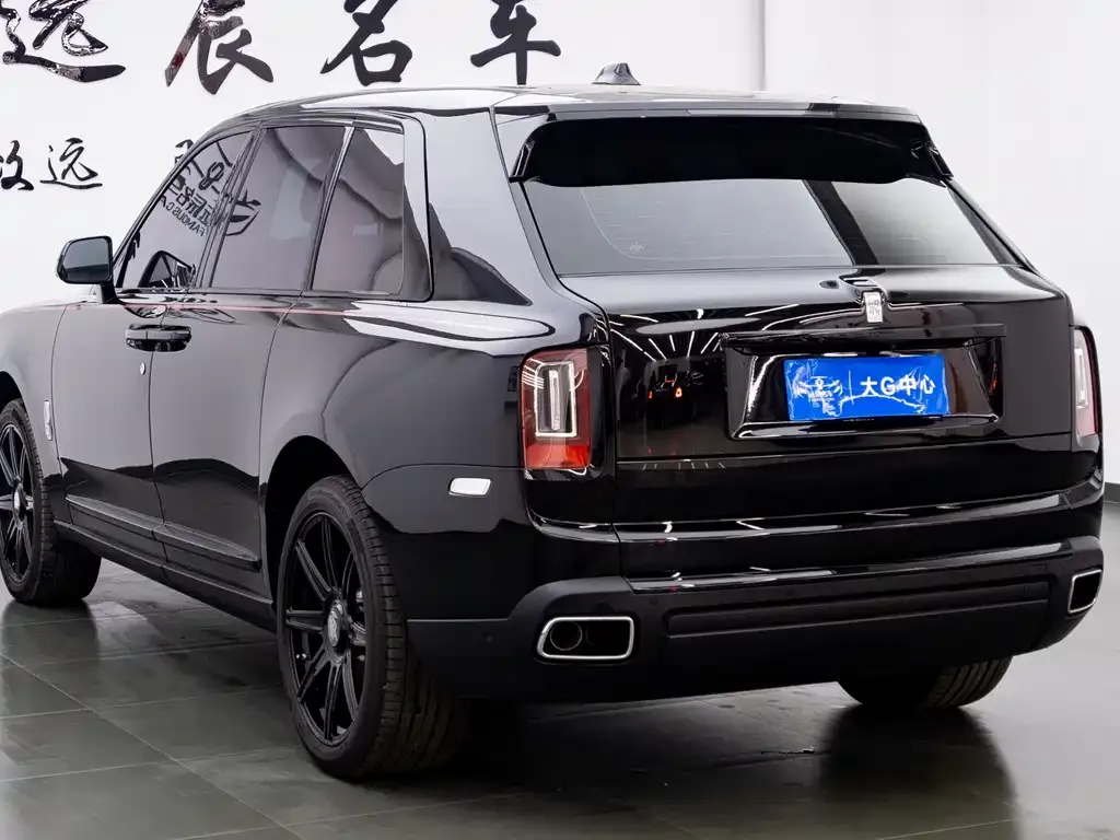 Rolls-Royce Cullinan 2024 из CN, фото 9