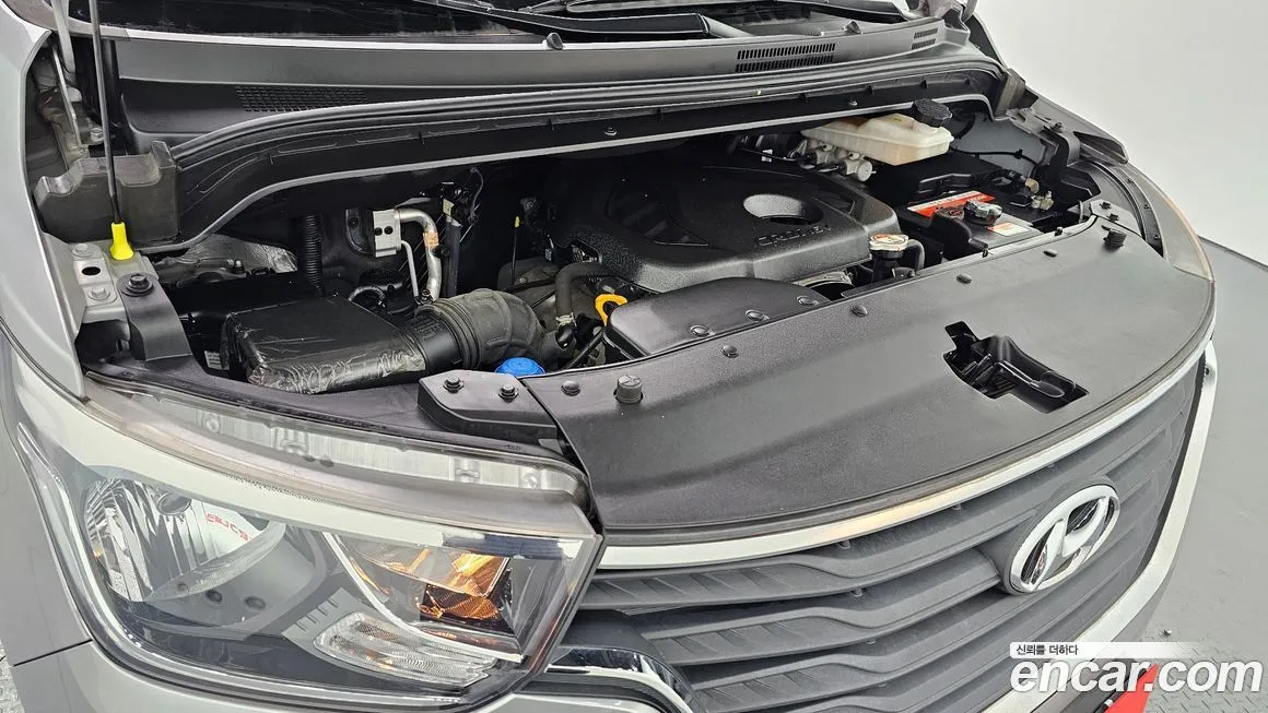 Hyundai Starex — фото 10