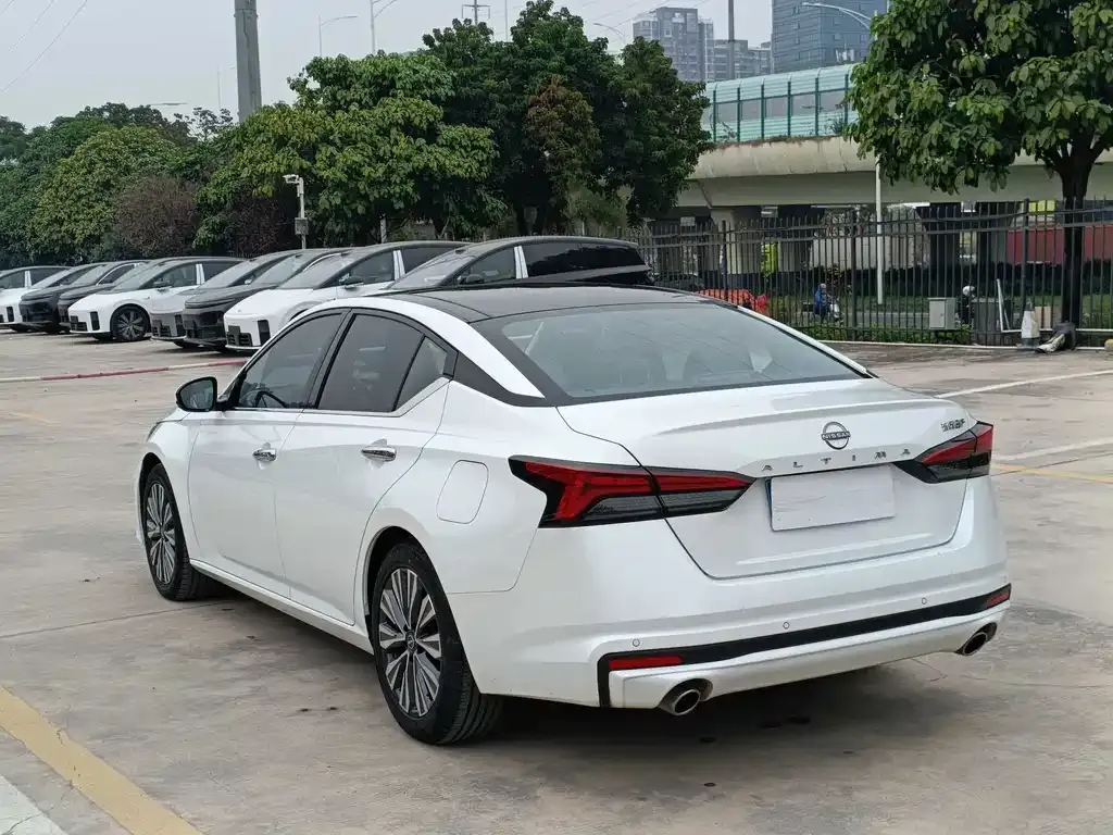 Nissan Teana 2023 из CN, фото 4