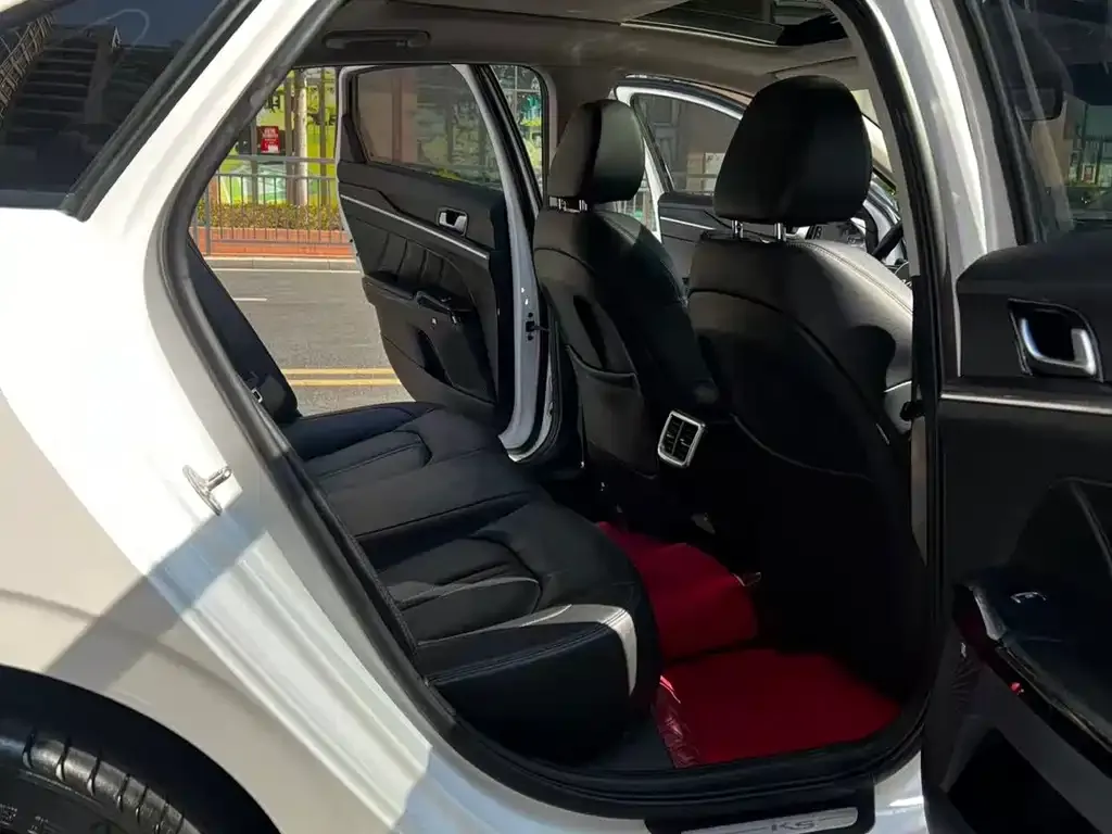 Kia K5 2022 из CN, фото 4