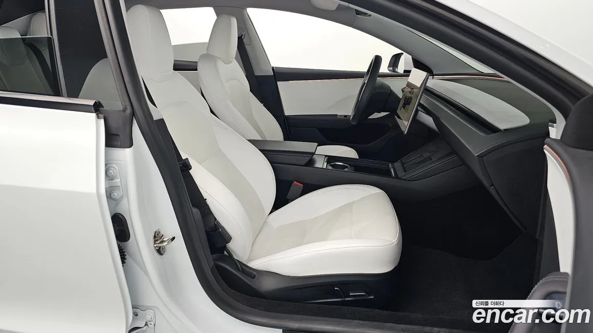 Tesla Model 3 2024 из KR, фото 8