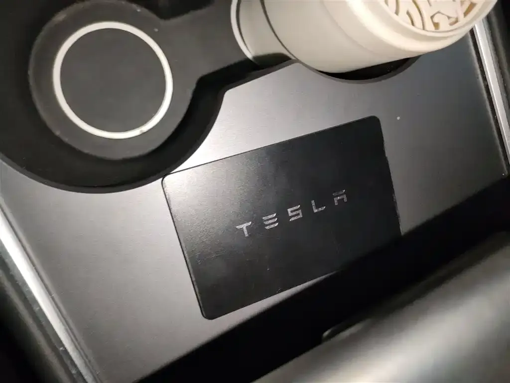 Tesla Model Y 2024 из CN, фото 2