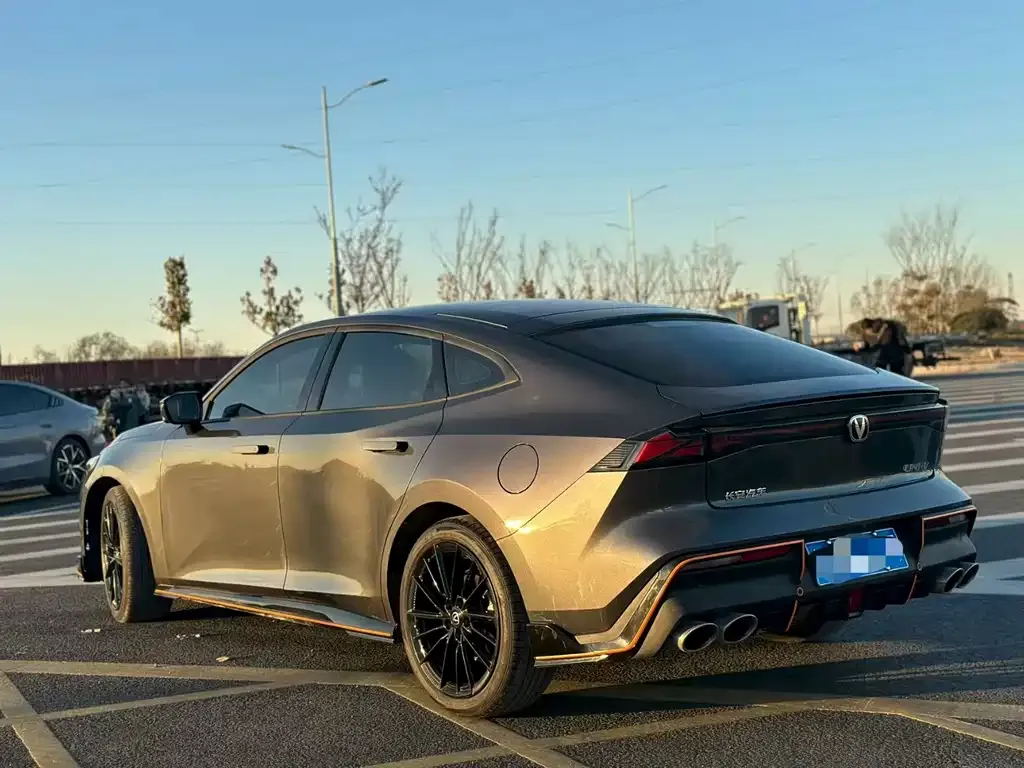 Changan UNI-V 2023 из CN, фото 7