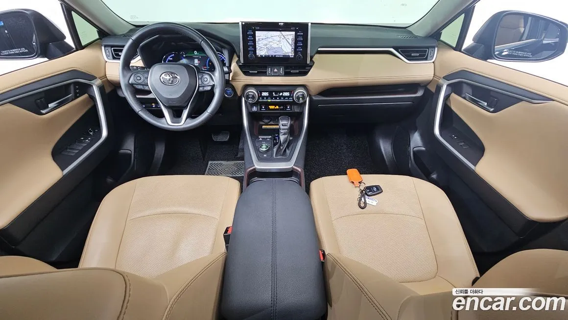 Toyota RAV4 — фото 7