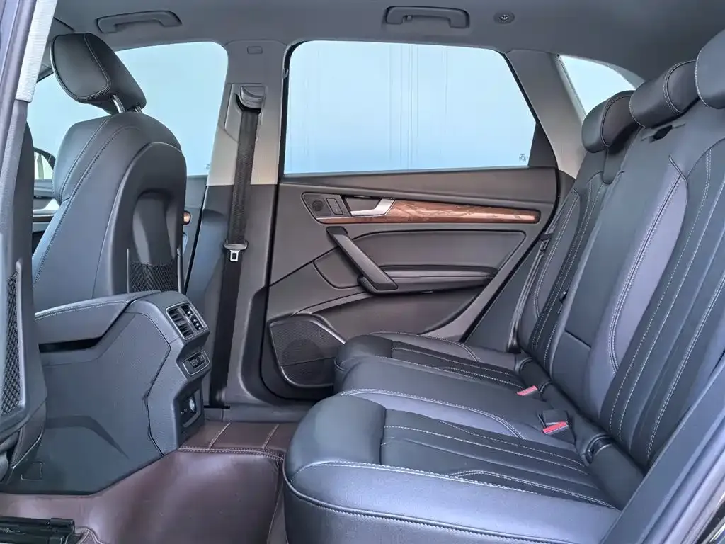 Audi Q5L 2022 из CN, фото 10