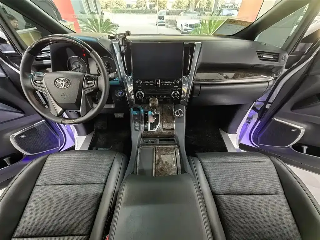 Toyota Alphard 2021 из CN, фото 8