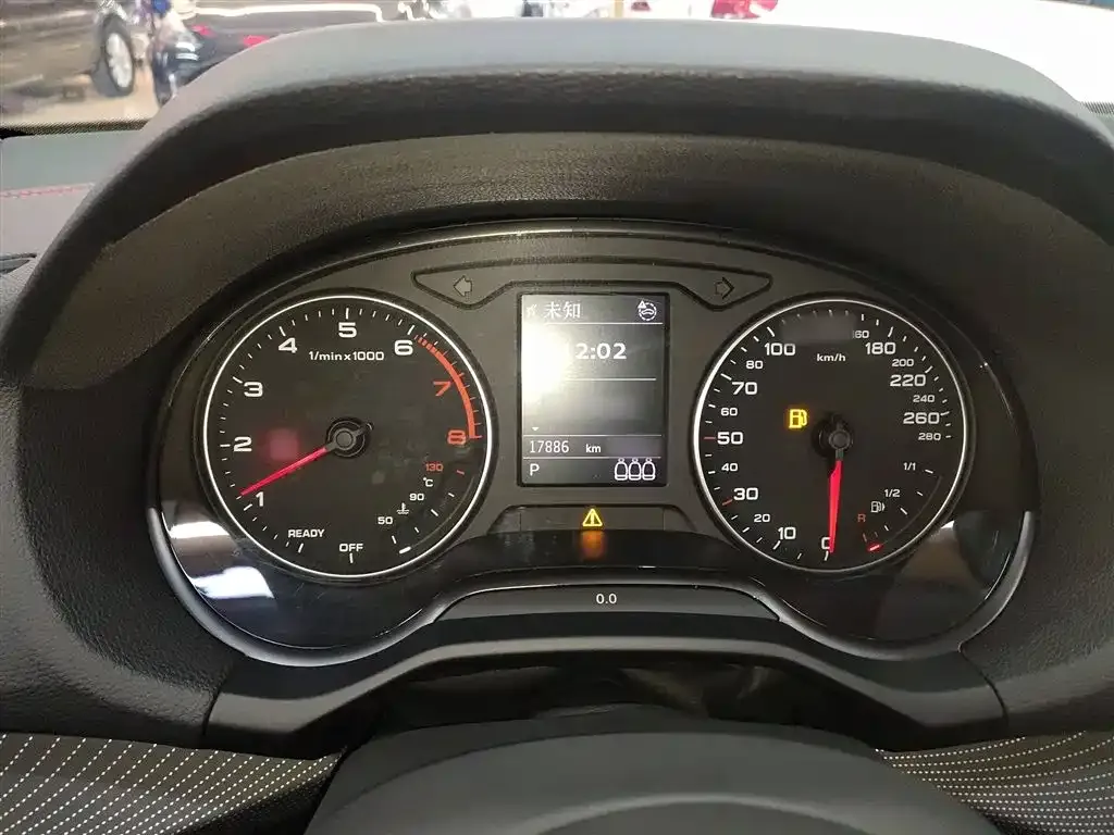 Audi Q2L 2023 из CN, фото 8
