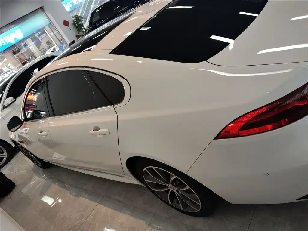 Jaguar XFL 2022 из CN, фото 8