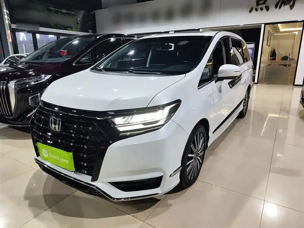 Honda Elysion 2023 из CN, фото 7