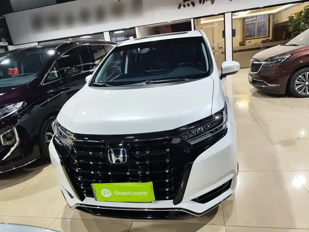 Honda Elysion 2023 из CN, фото 9