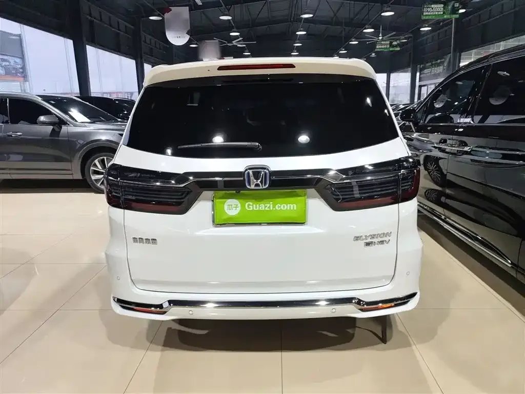 Honda Elysion 2023 из CN, фото 4