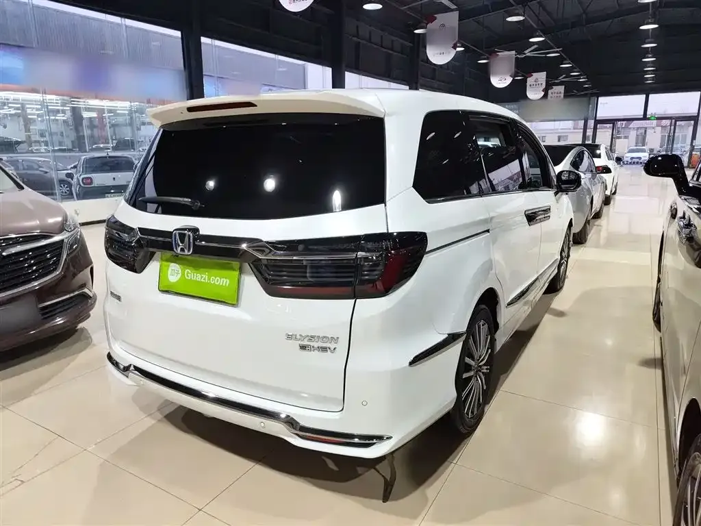 Honda Elysion 2023 из CN, фото 3