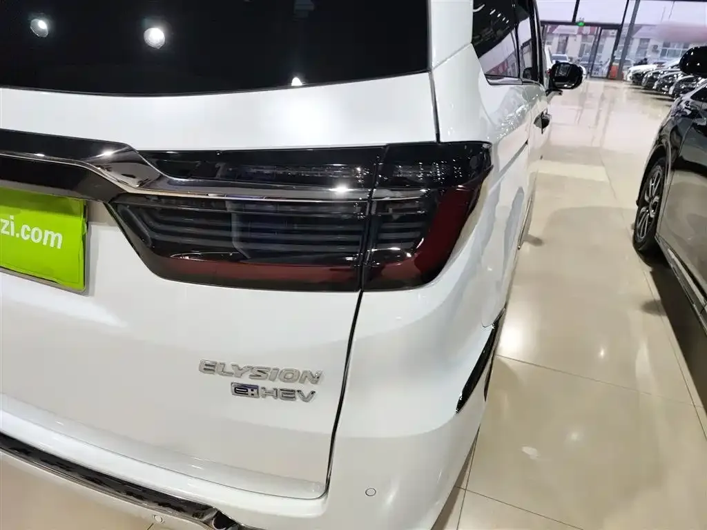 Honda Elysion 2023 из CN, фото 2