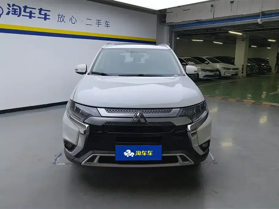Mitsubishi Outlander 2021 из CN, фото 7