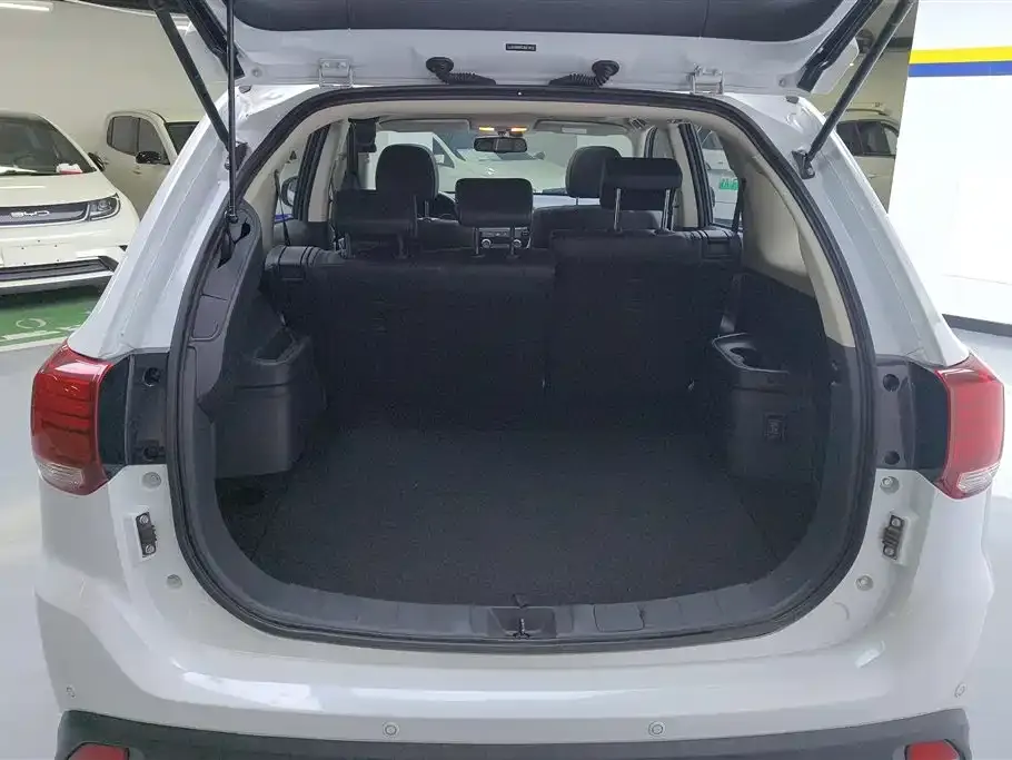 Mitsubishi Outlander 2021 из CN, фото 3