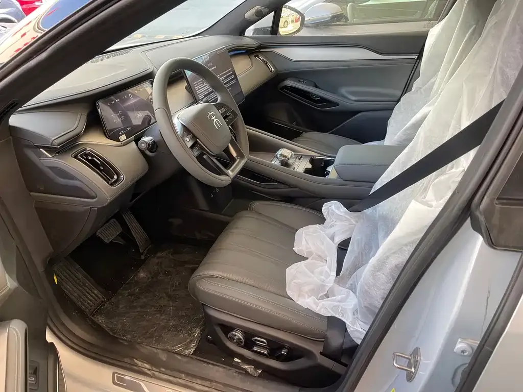 BYD L EV 2025 из CN, фото 5