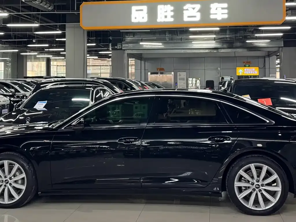 Audi A6L 2023 из CN, фото 3
