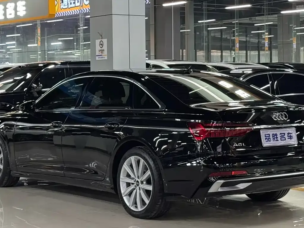 Audi A6L 2023 из CN, фото 7