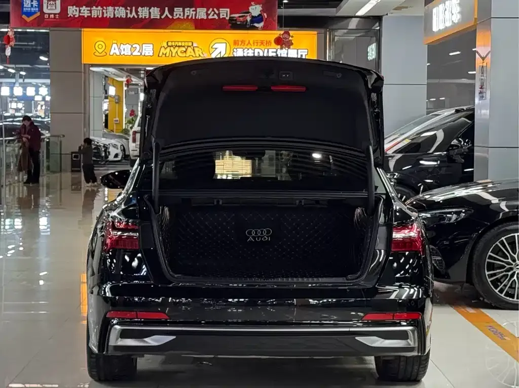 Audi A6L 2023 из CN, фото 6