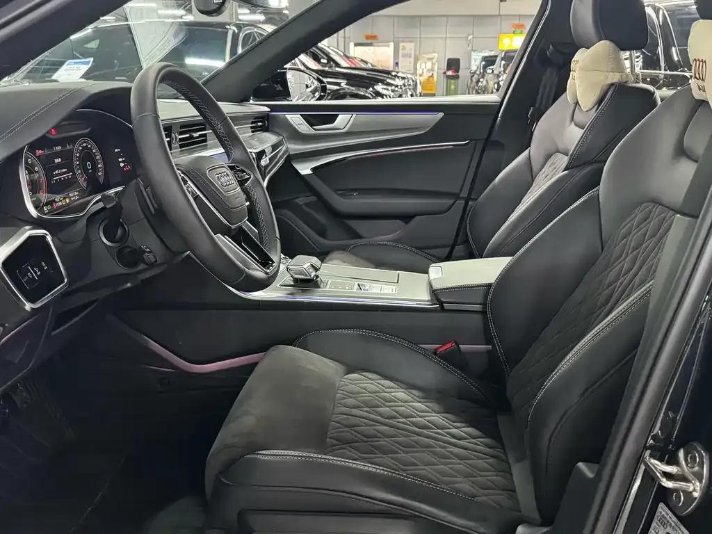 Audi A6L 2023 из CN, фото 9