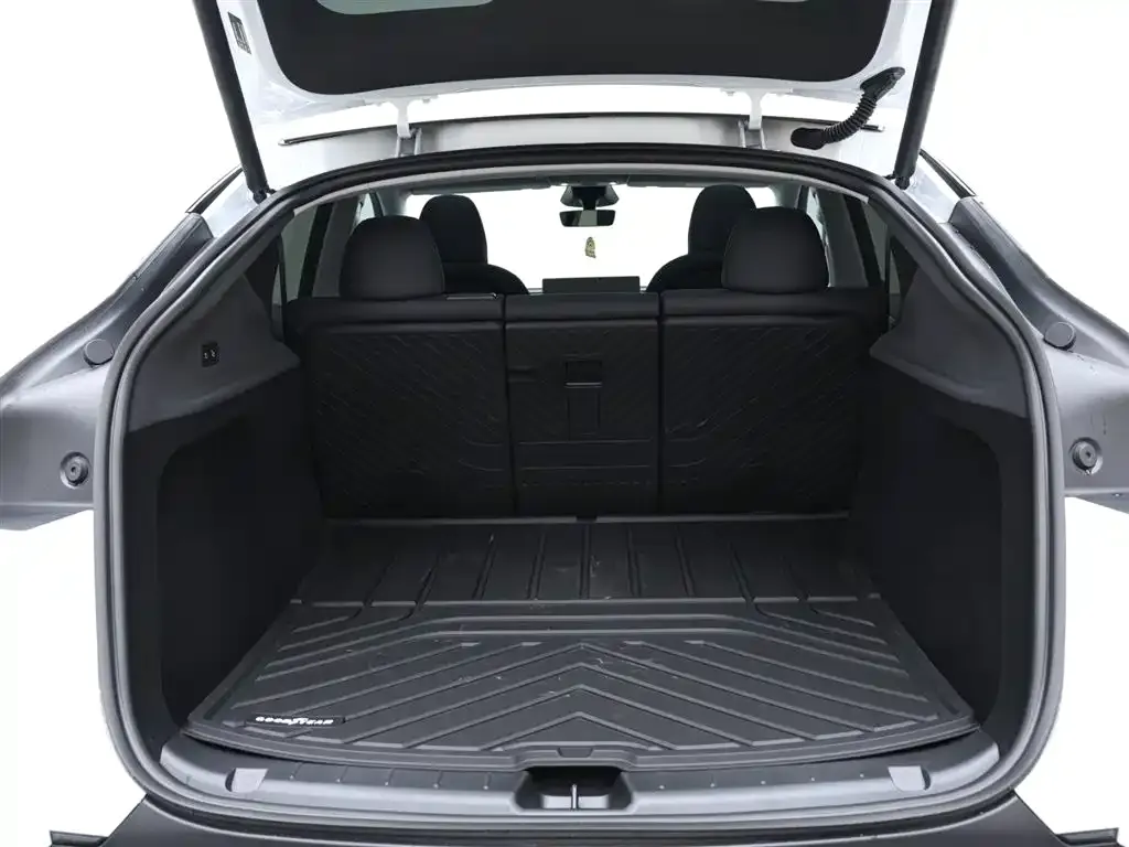 Tesla Model Y 2025 из CN, фото 7