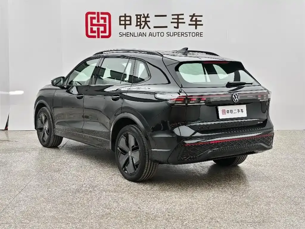 Volkswagen Tiguan L — фото 6