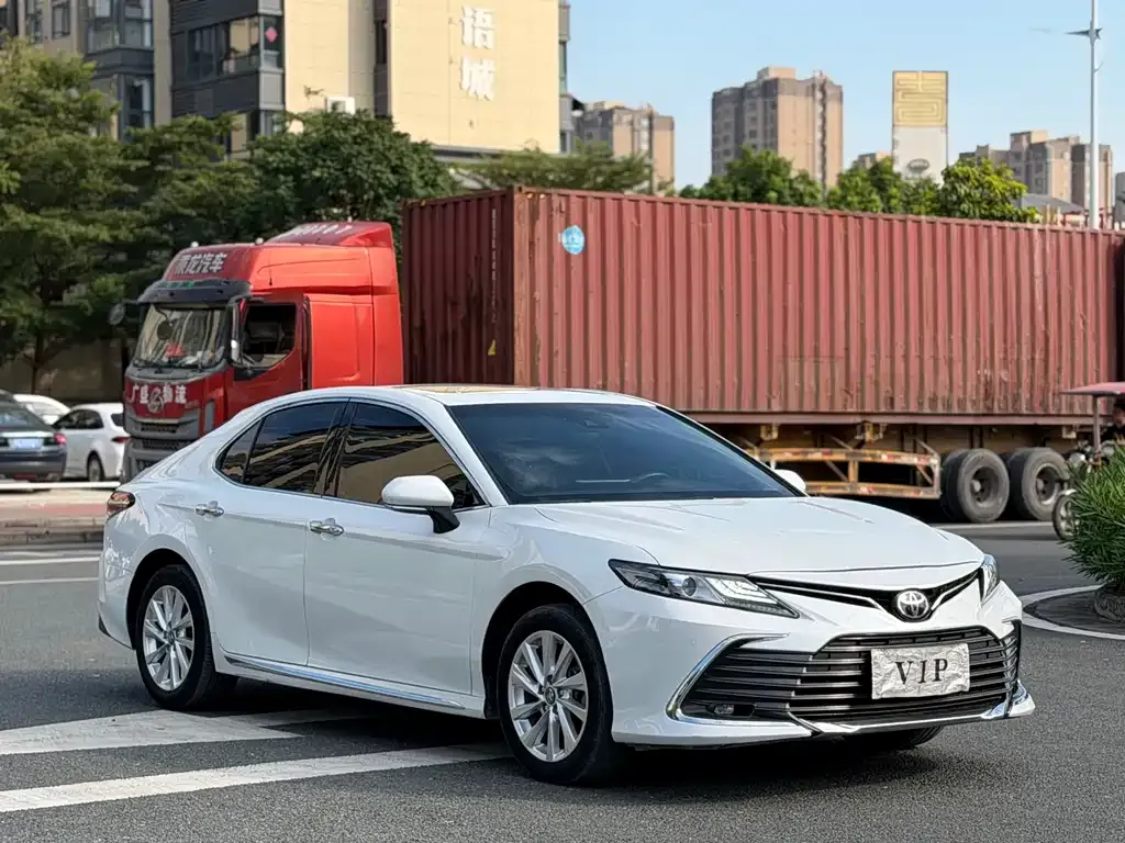 Toyota Camry 2023 из CN, фото 3